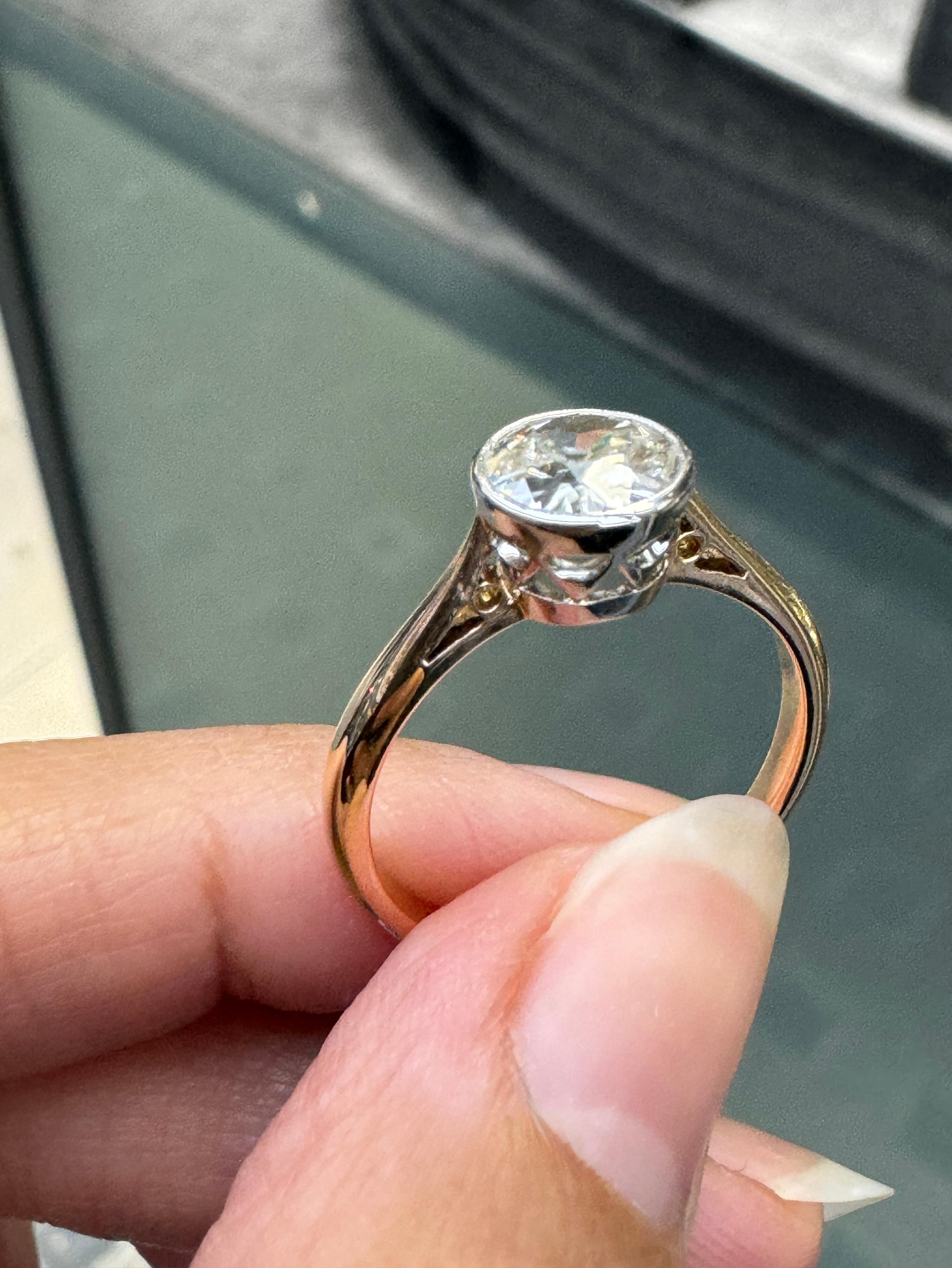 Art Deco 18 Carat Gold and Platinum Solitaire Diamond Ring in Rub-Over Setting For Sale 1