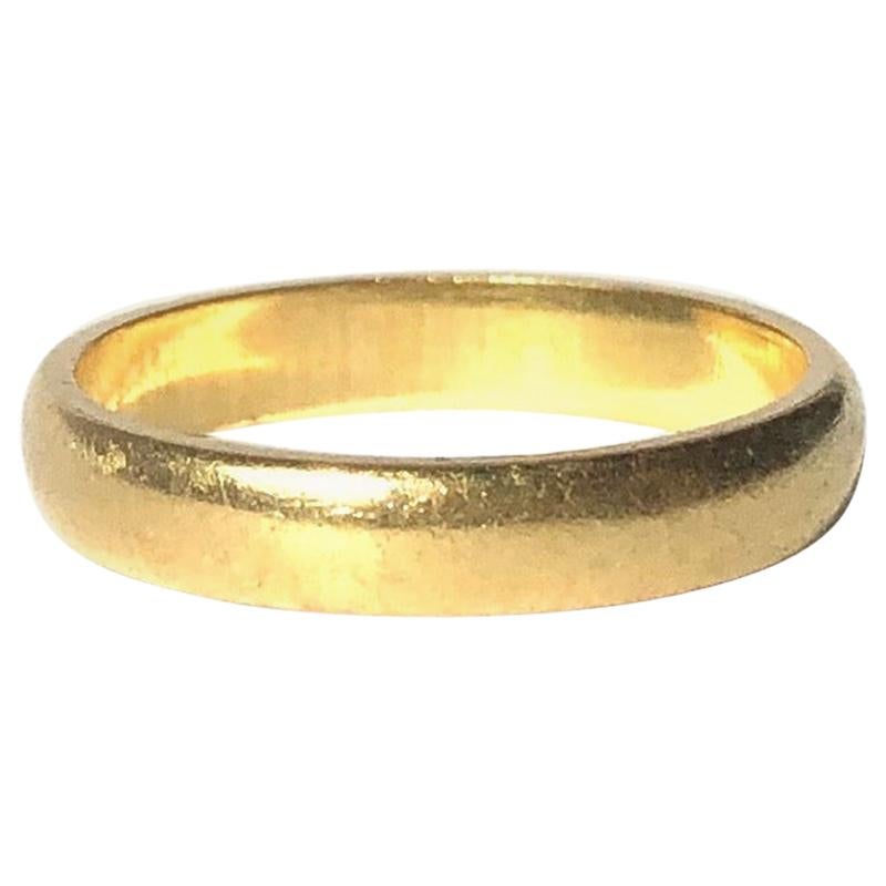 Art Deco Style 9 Carat Gold Fancy Band For Sale at 1stDibs