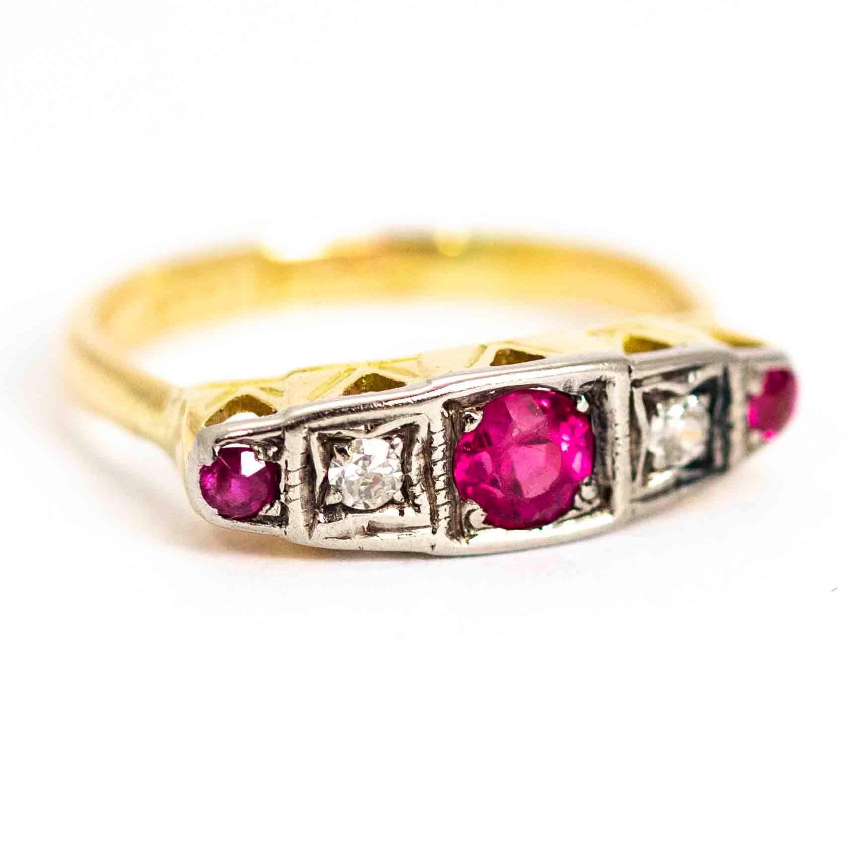 Art Deco 18 Carat Gold Diamond and Ruby Five-Stone Ring For Sale 1