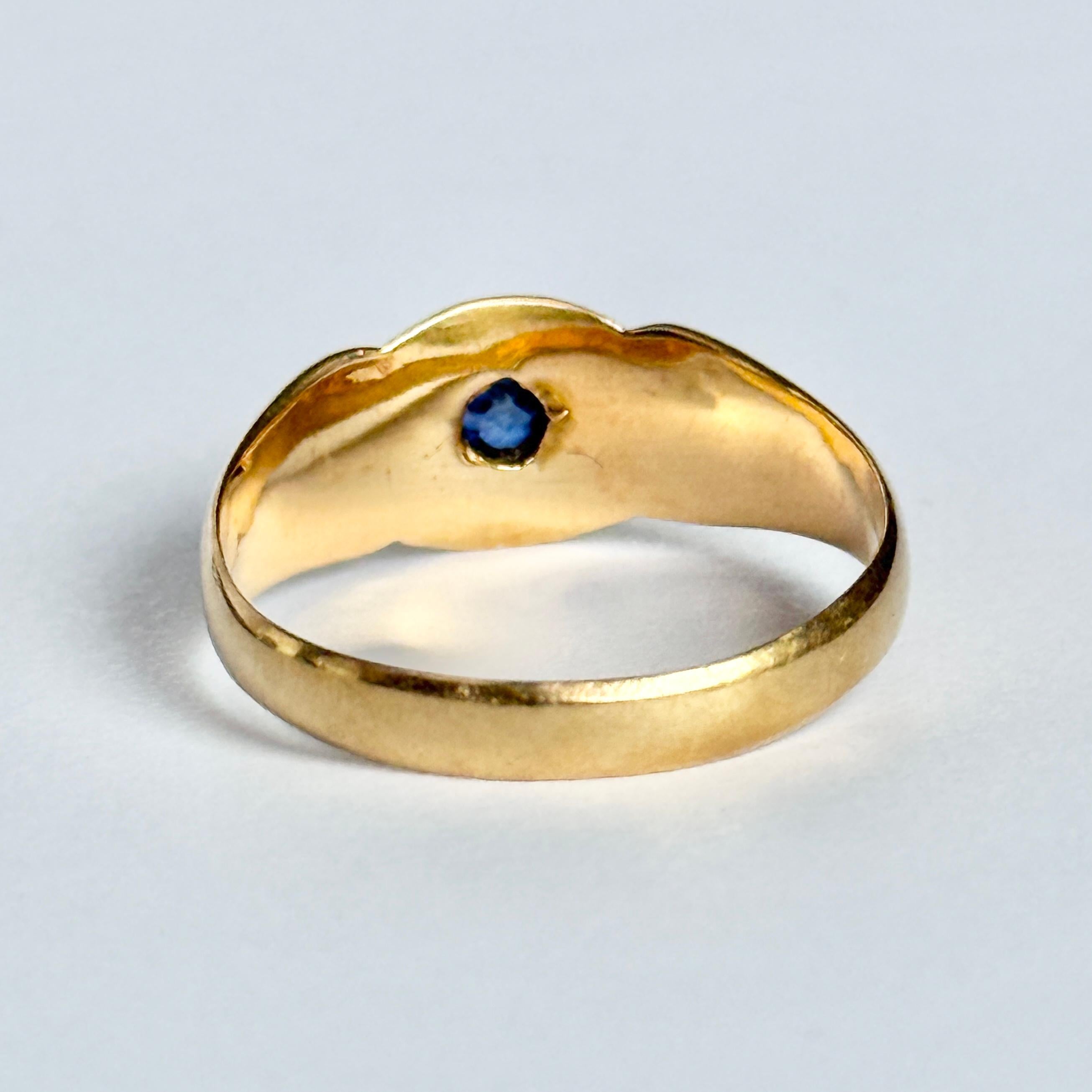 Art Deco 18 Carat Gold Diamond and Sapphire Three Stone Star Setting Ring For Sale 1