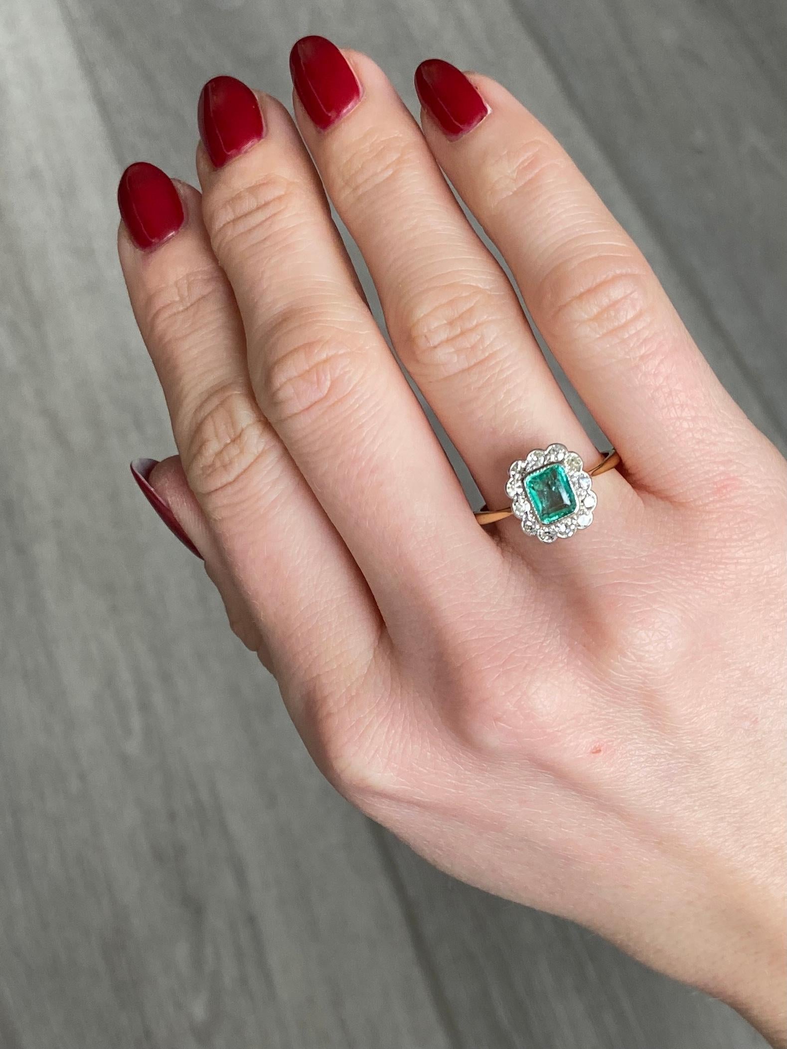 Women's or Men's Art Deco 18 Carat Gold Emerald and Diamond Cluster Ring