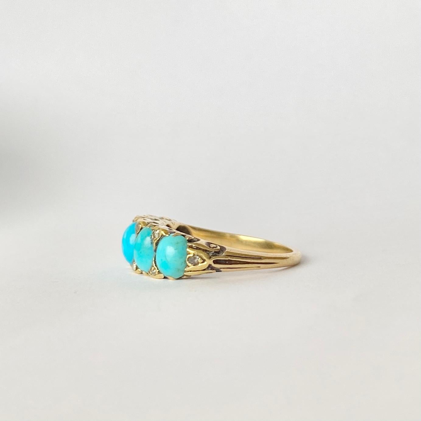 Art Deco 18 Carat Gold Turquoise and Diamond Five-Stone Ring In Good Condition In Chipping Campden, GB