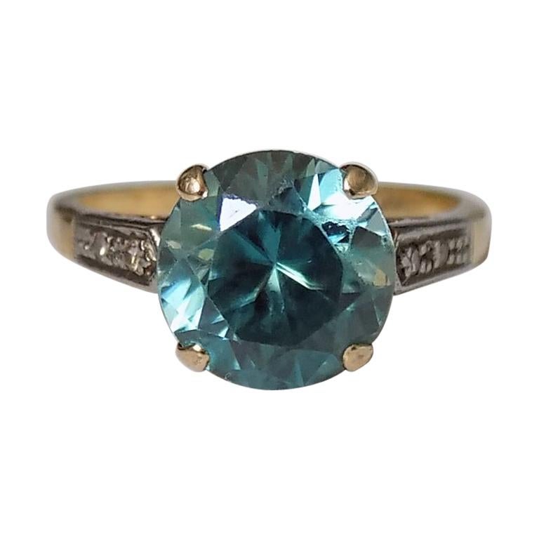 Art Deco 18 Karat Gold Blue Zircon Diamond Ring
