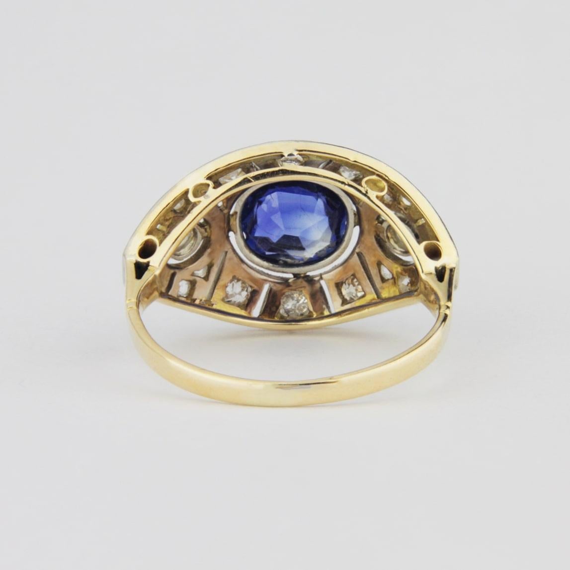Art Deco, 18 Karat Gold, Ceylon Sapphire and Diamond Ring In Good Condition In Brisbane, QLD