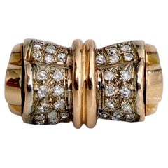 Art Deco 18 Karat Gold Diamond Bow Shape Cocktail Ring
