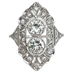 Anillo de Cóctel Art Decó de Oro de 18 Kilates con Diamantes Calados