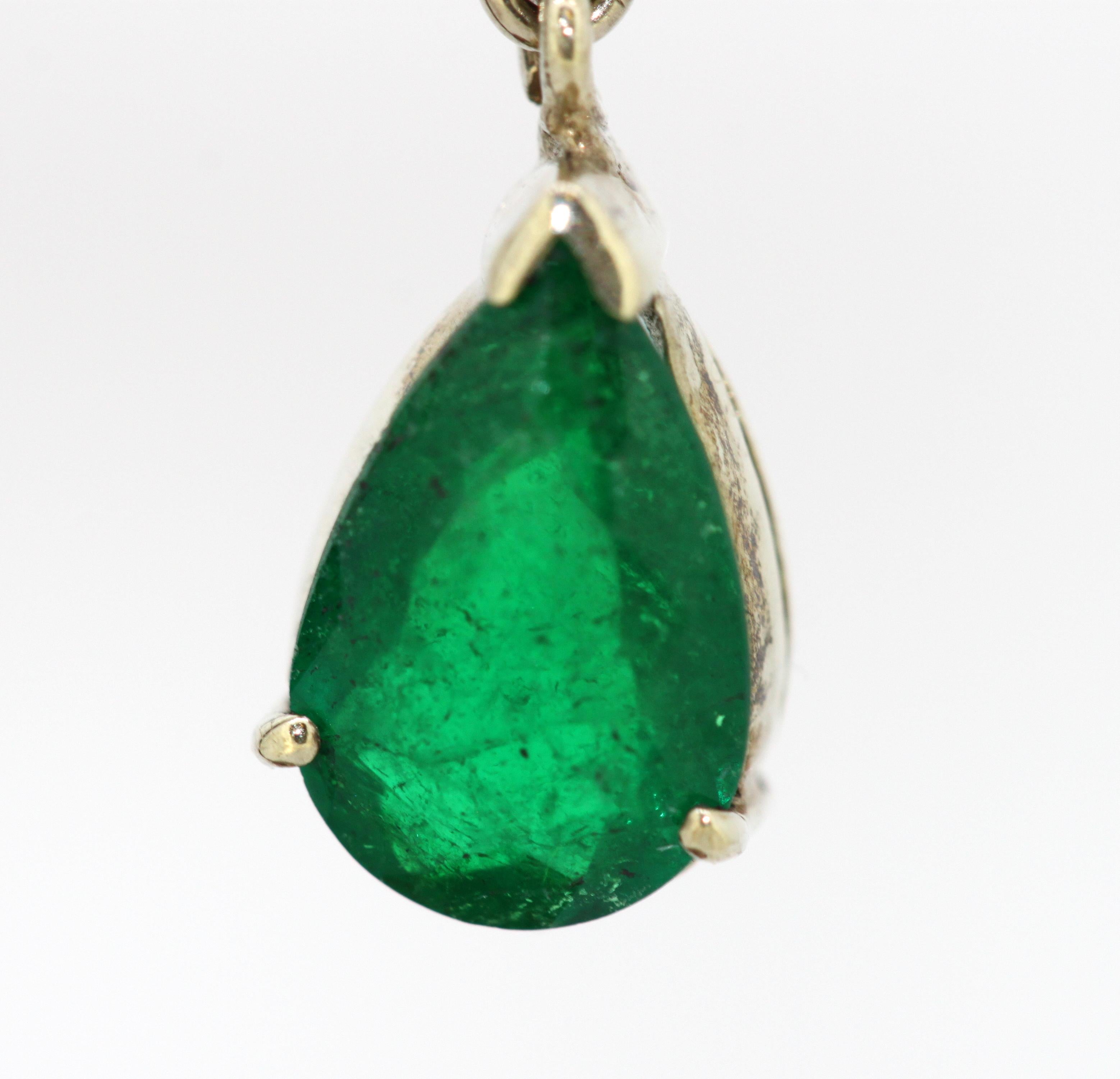 Women's or Men's Art Deco 18 Karat Gold Ladies Clip-On Earrings with Emeralds and Diamonds, 1920s