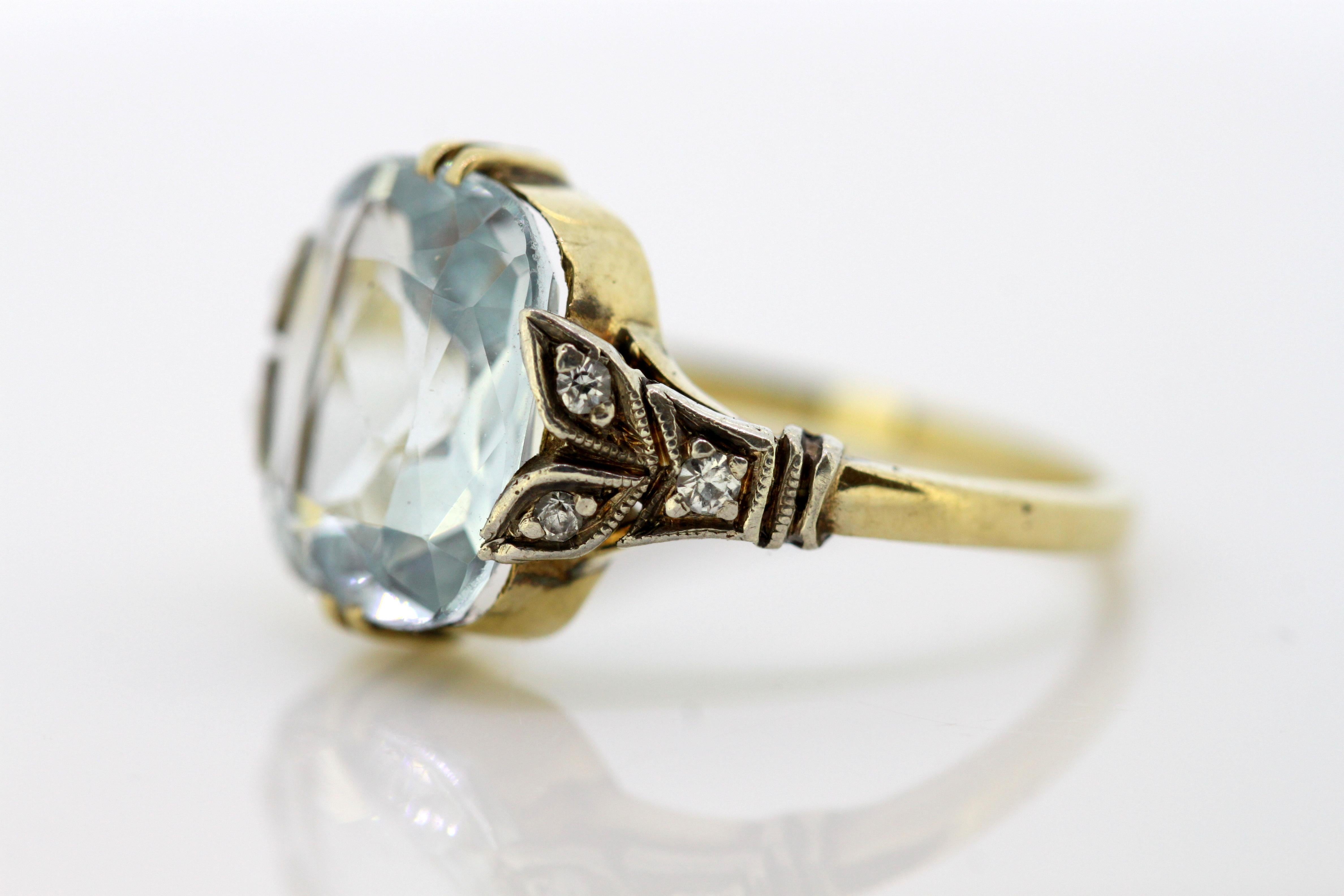 Art Deco 18 Karat Gold Ladies Ring with Aquamarine and Diamonds, circa 1920s 2
