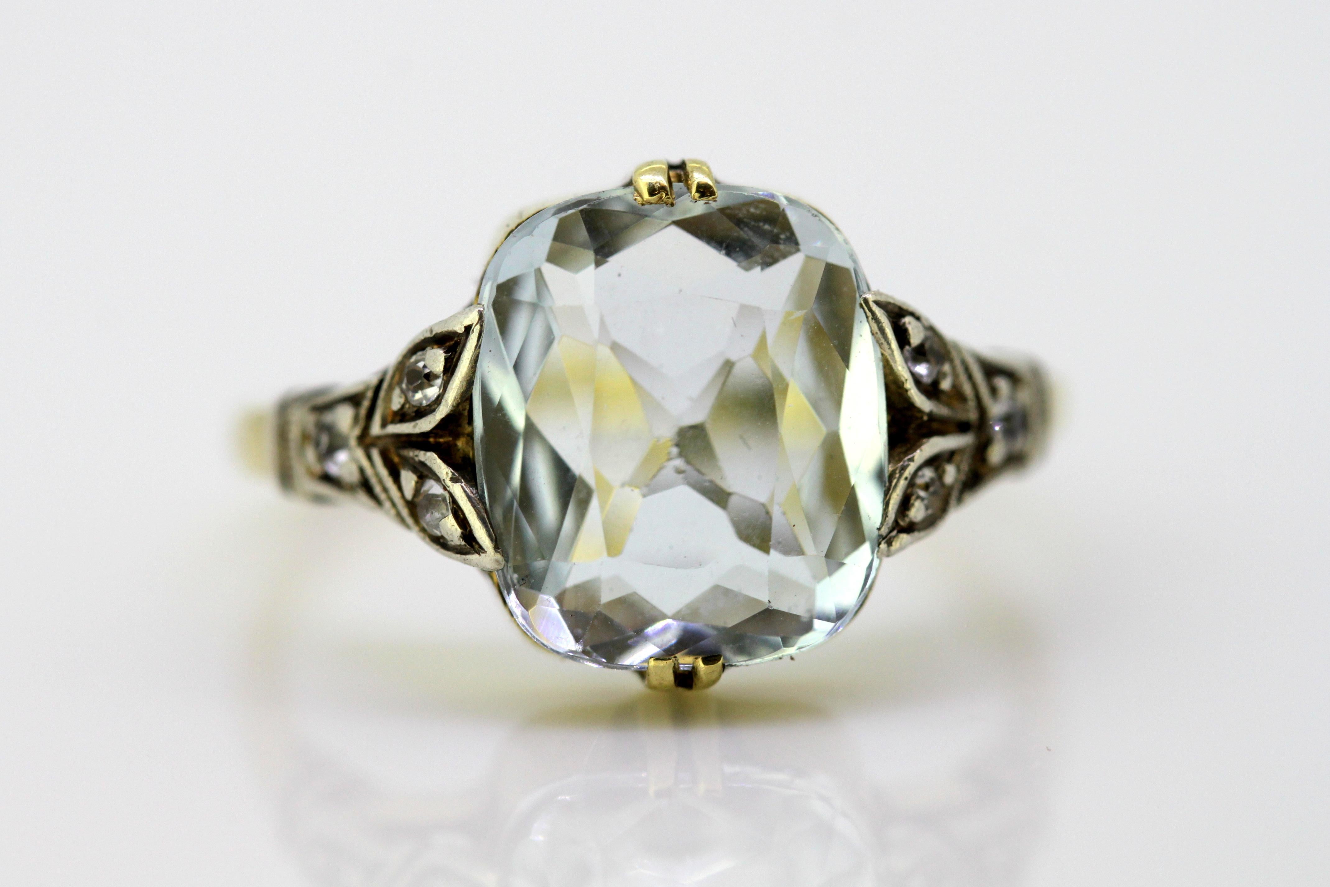 Art Deco 18 Karat Gold Ladies Ring with Aquamarine and Diamonds, circa 1920s 3