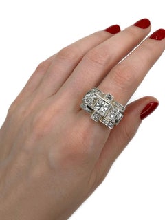 Art Deco 18 Karat Gold Old Cut Diamond Cocktail Ring