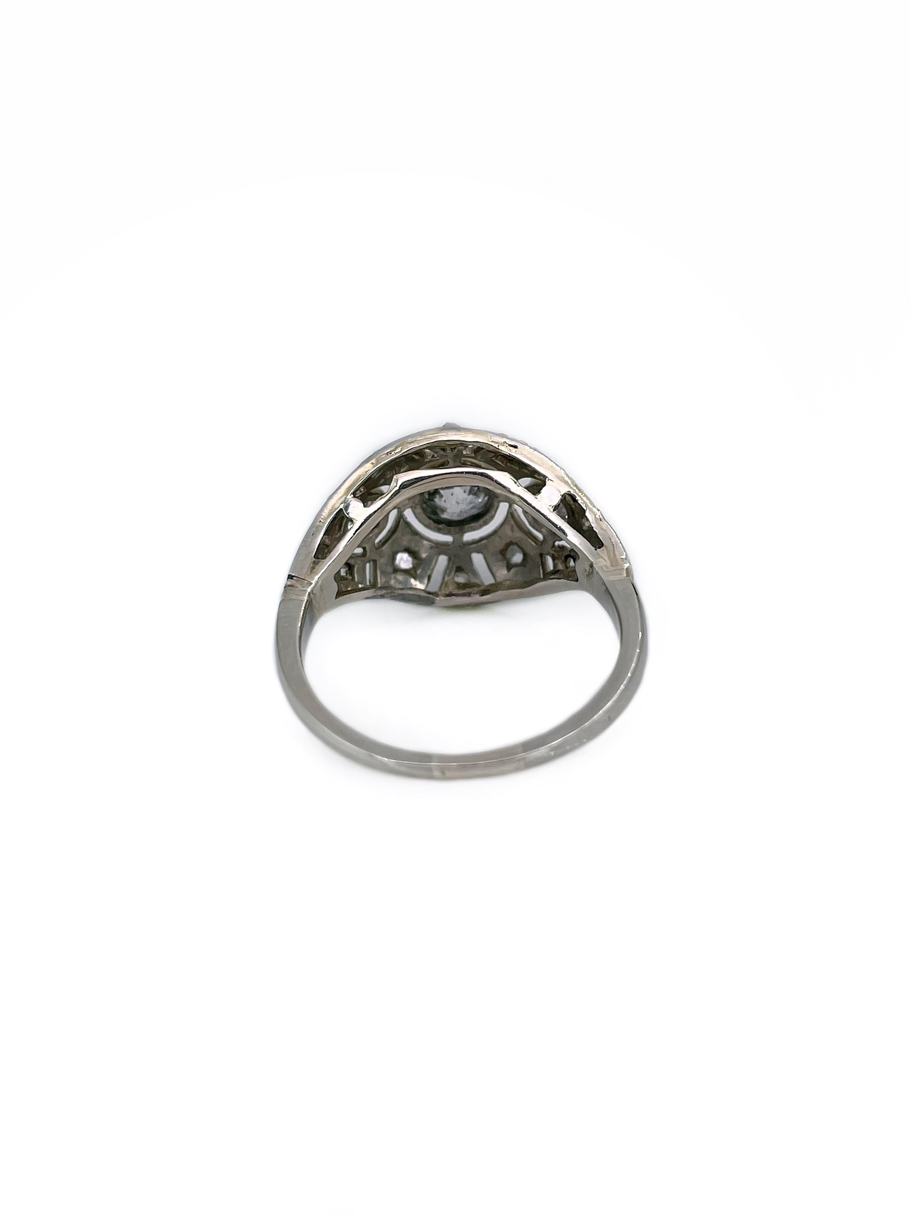 Women's or Men's Art Deco 14 Karat Gold 0.86 Carat Old Cut Diamond Openwork Cocktail Ring For Sale