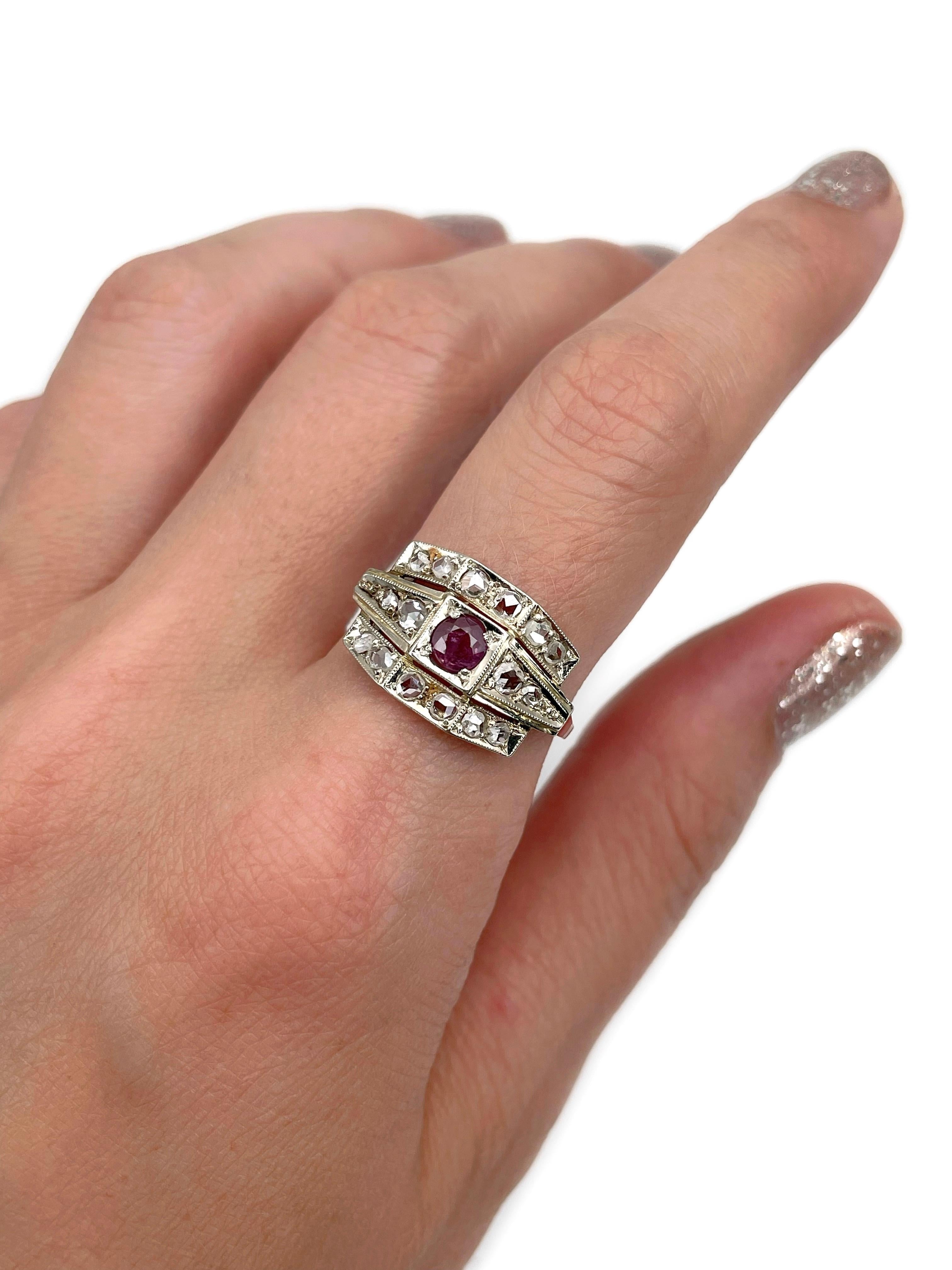 Dies ist ein Art-Deco-Cocktailring aus 18 Karat Gold. Das Stück ist mit rosa Saphiren und Diamanten im Rosenschliff besetzt. Um 1930. 

Signiert mit 