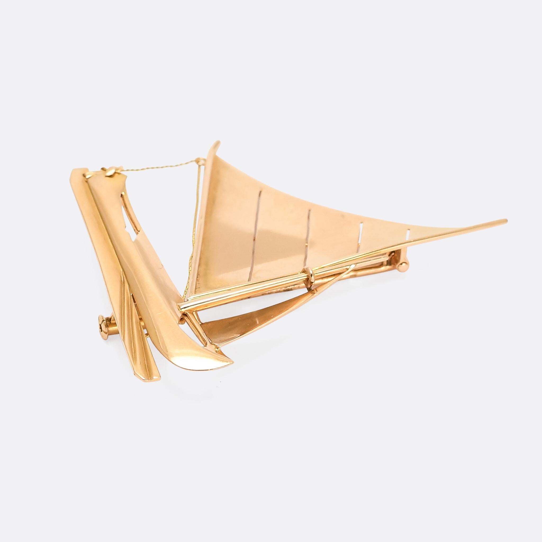 Women's or Men's Art Deco 18 Karat Gold Sailboat Brooch
