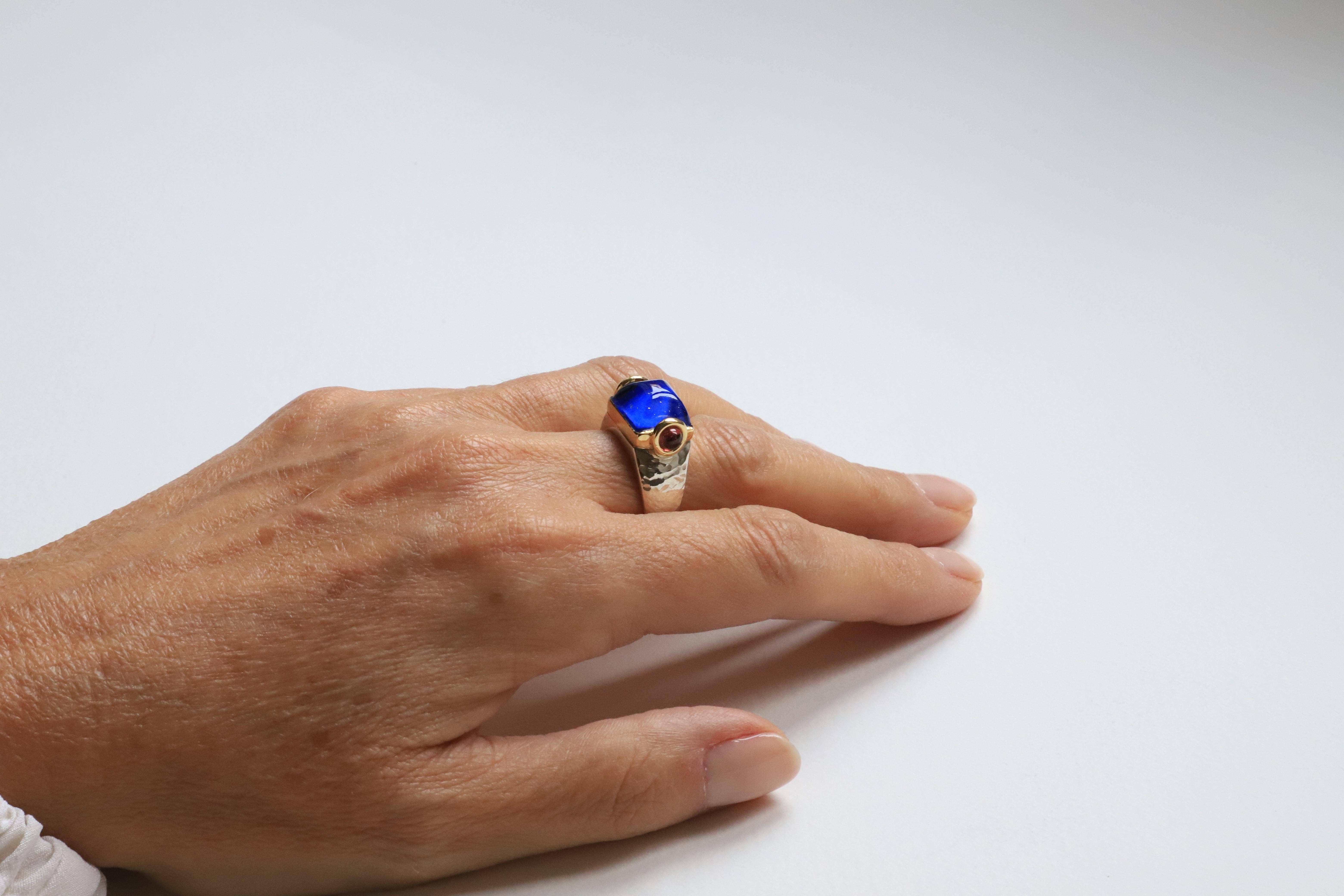 Unisex Gold Lapislazuli 18 Karat Art Deco Style Handcrafted Modern Design Ring In New Condition For Sale In Rome, IT