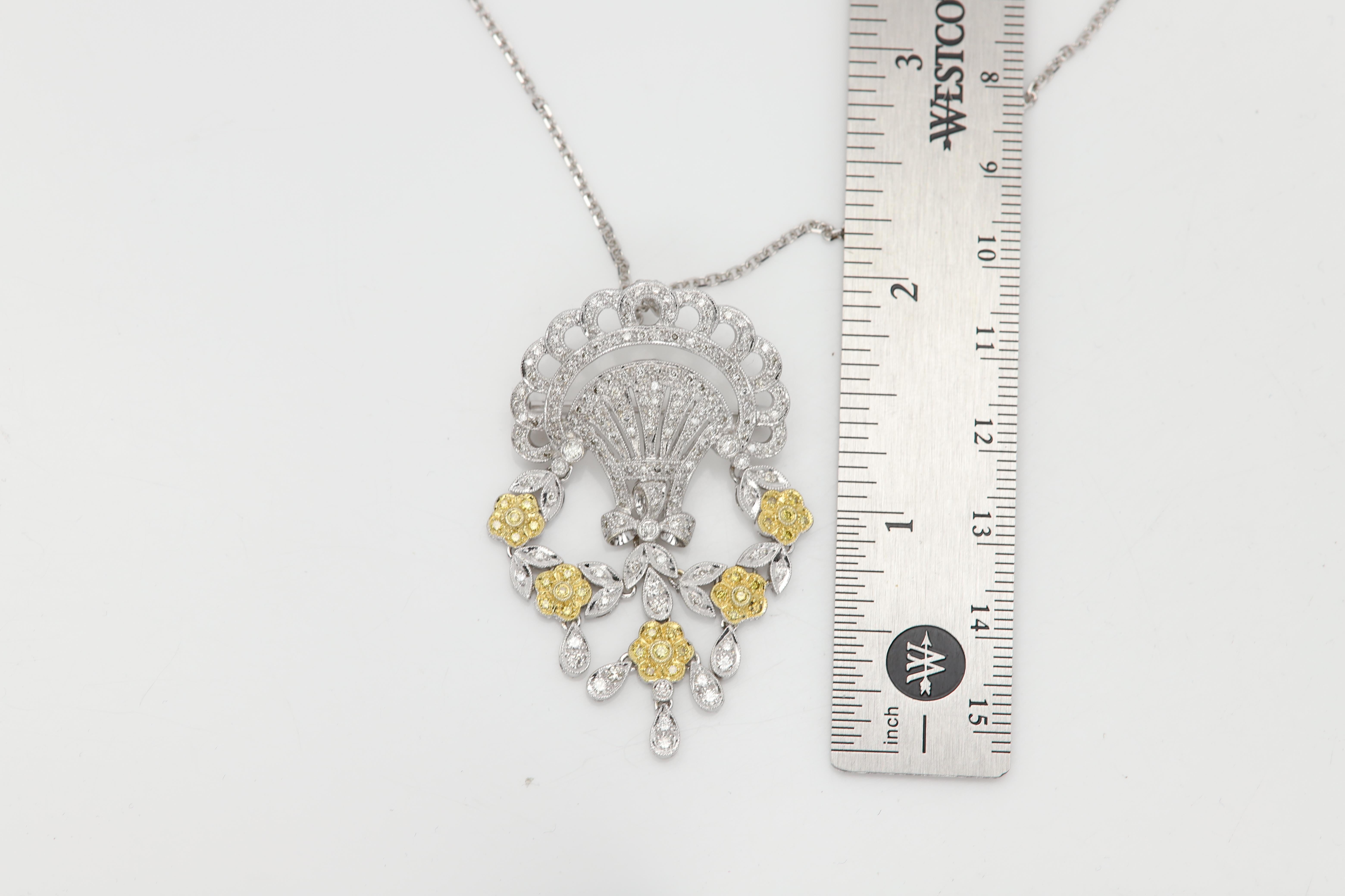 Collar Art Decó 18 Kilates Broche Colgante Grande con Diamantes en venta 3