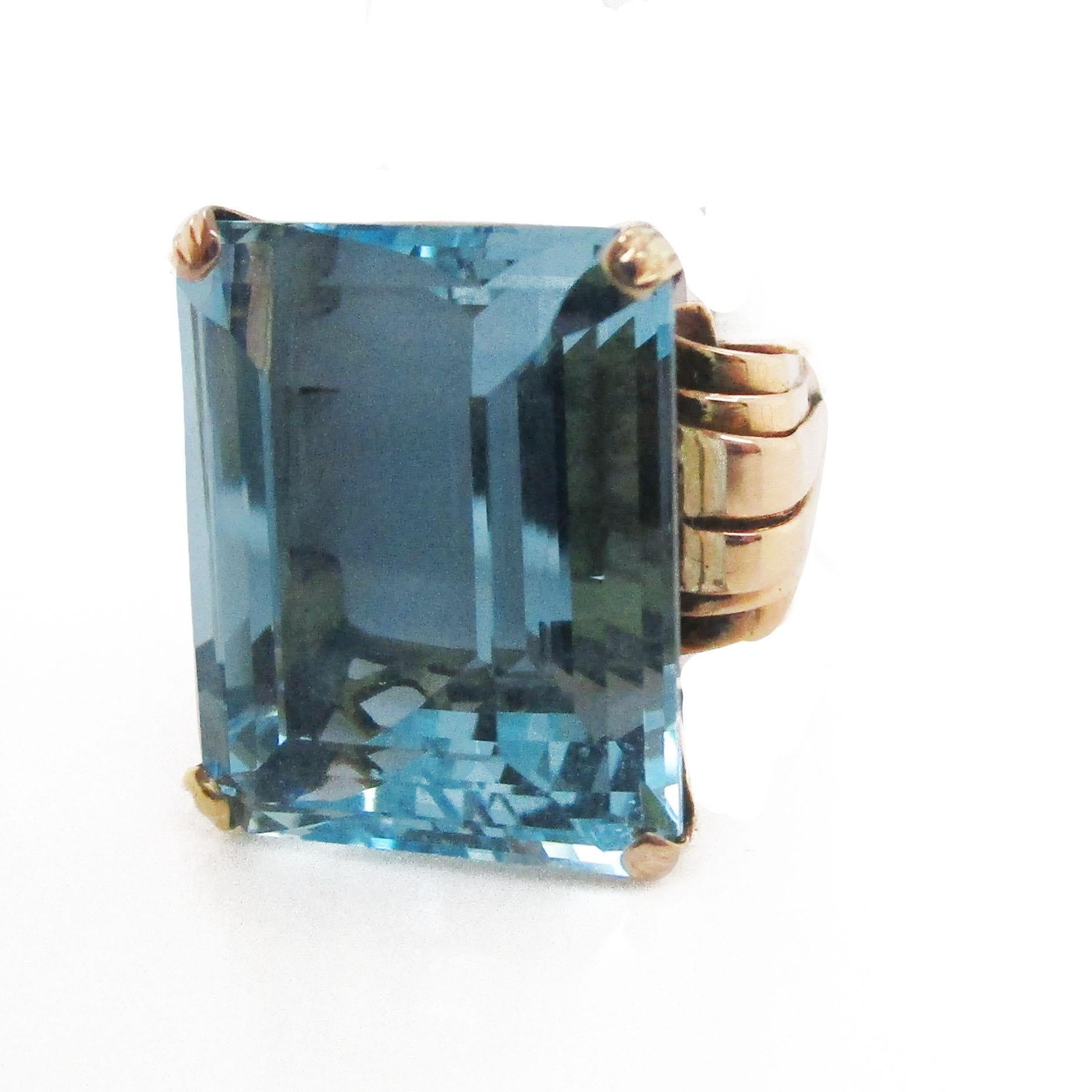 Art Deco 18 Karat Rose Gold 28+ Carat Aquamarine Ring In Excellent Condition For Sale In Lexington, KY