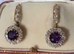 Art Deco 18 Karat Gold Amethyst Diamond Hanging Cluster Earrings