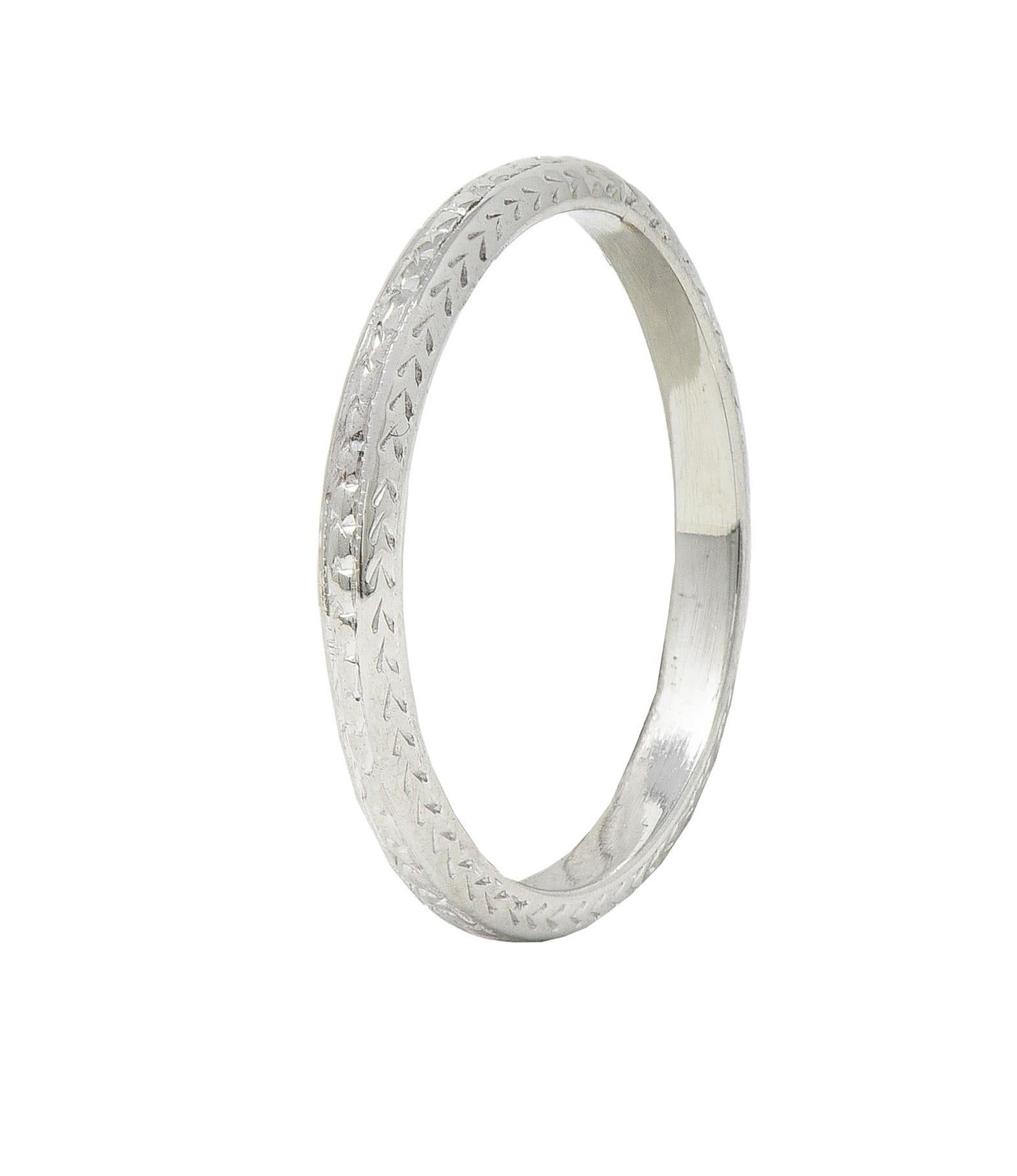 Art Deco 18 Karat White Gold Antique Wheat Wedding Band Ring In Excellent Condition For Sale In Philadelphia, PA