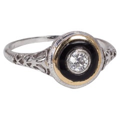 Art Deco 18 Karat White Gold, Diamond and Onyx Solitaire Ring, 1930s