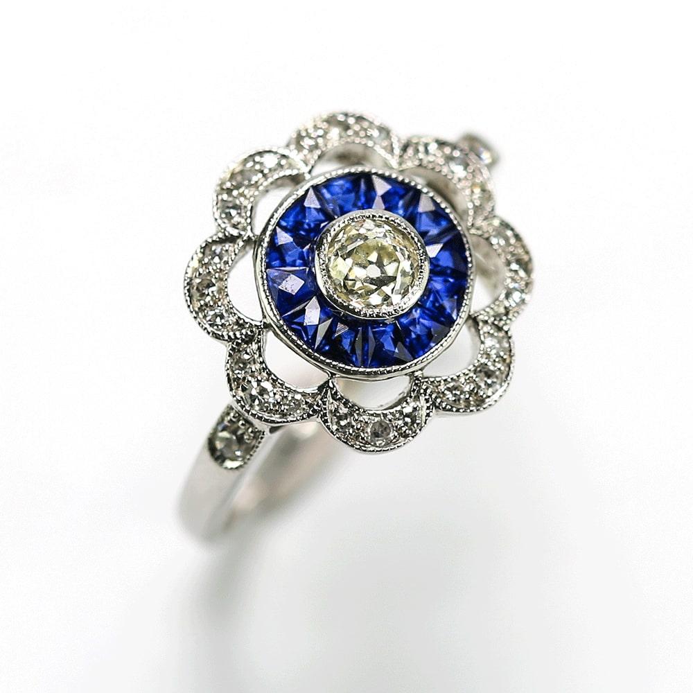Art Deco 18 Karat White Gold Diamond and Blue Sapphire Daisy Target Ring 1
