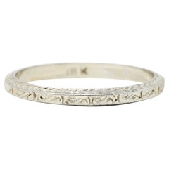 Vintage Art Deco 18 Karat White Gold Engraved Unisex Band Ring, Circa 1930
