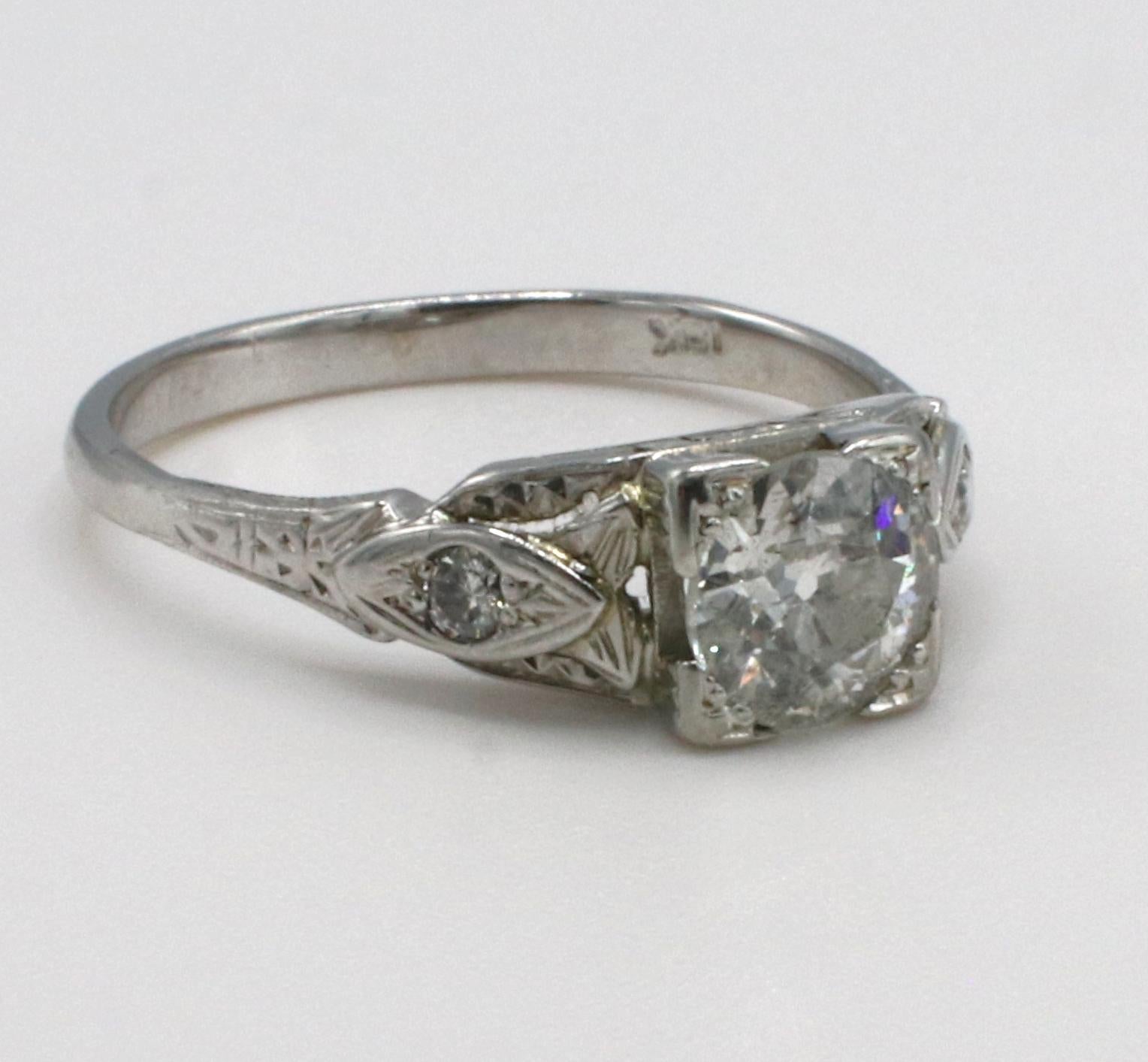 Women's Art Deco 18 Karat White Gold Old European Cut Natural Diamond Engagement Ring For Sale