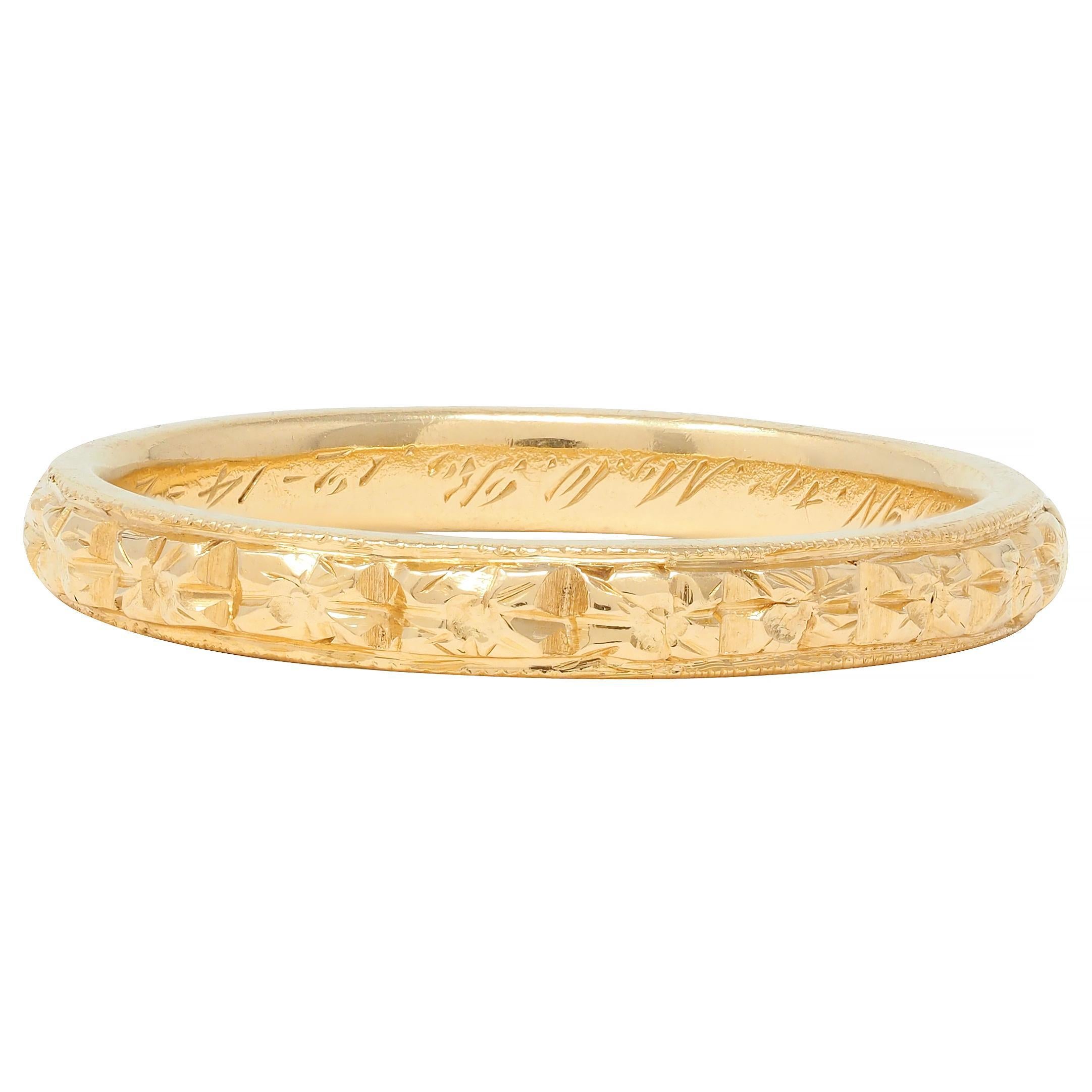 Women's or Men's Art Deco 18 Karat Yellow Gold Orange Blossom Antique Wedding Band Ring For Sale
