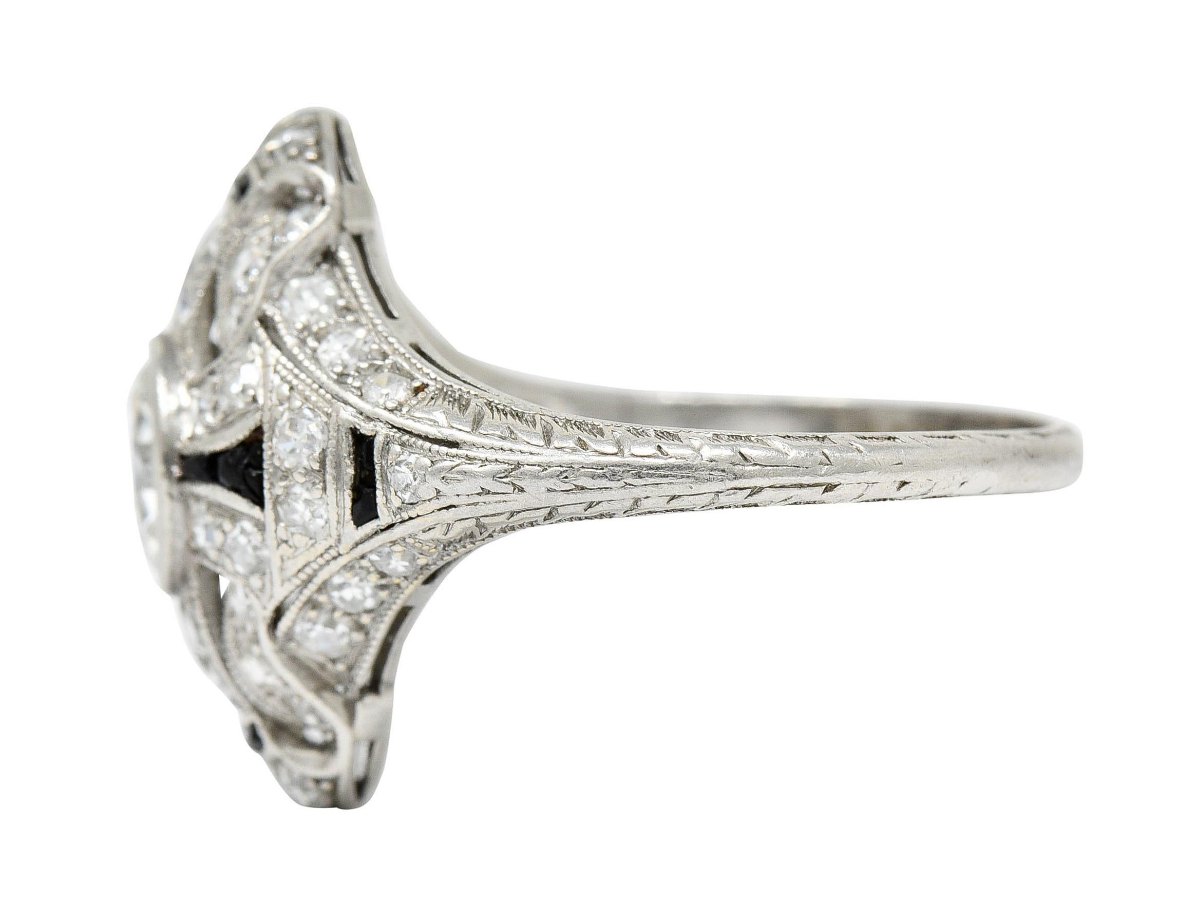 Women's or Men's Art Deco 1.80 Carats Diamond Onyx Platinum Dinner Ring, Circa 1930