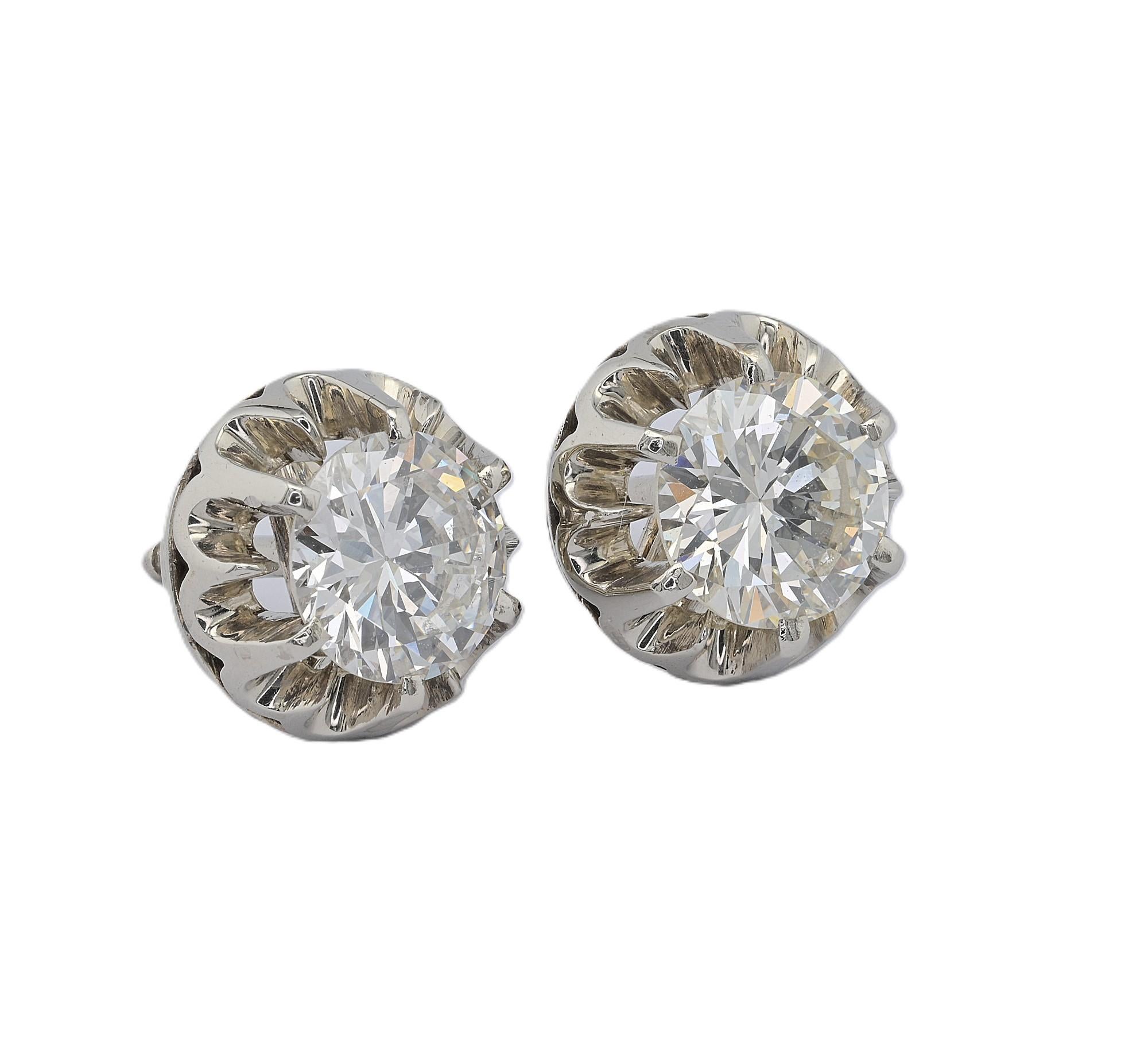 Brilliant Cut Art Deco 1.80 Ct Brilliant cut Diamond Stud earrings 18 KT For Sale