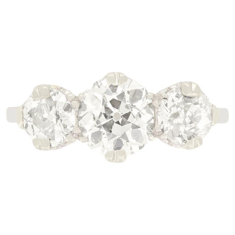 Art Deco Trilogy-Ring mit 1,80 Karat Diamanten, ca. 1920er Jahre im Angebot