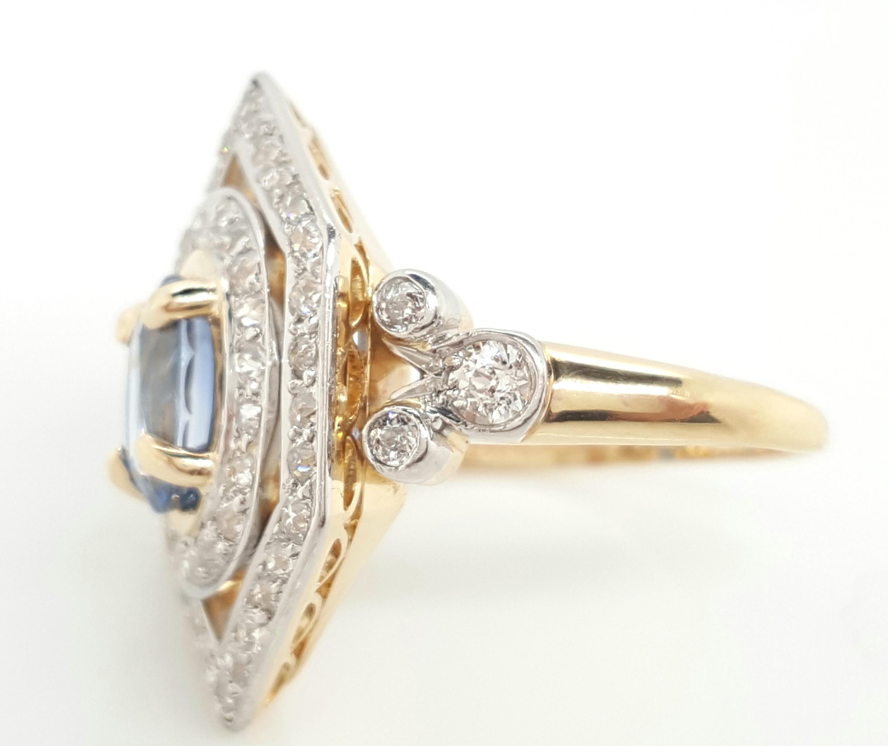 Art Deco 1.81 Carat Blue Sapphire and Diamond Cocktail Ring in 18K and Platinum For Sale 3