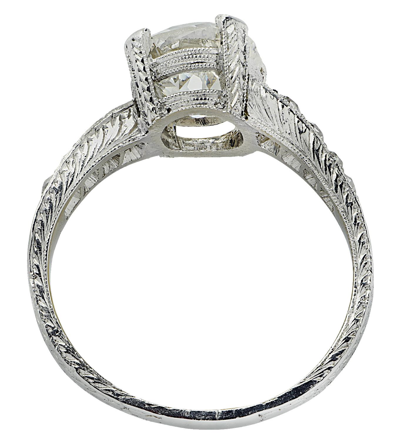Art Deco 1.81 Carat Diamond Engagement Ring In Good Condition For Sale In Miami, FL