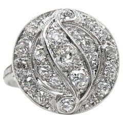 Art Deco 1.85 Carats Old Mine Cut Diamonds Platinum Dinner Ring
