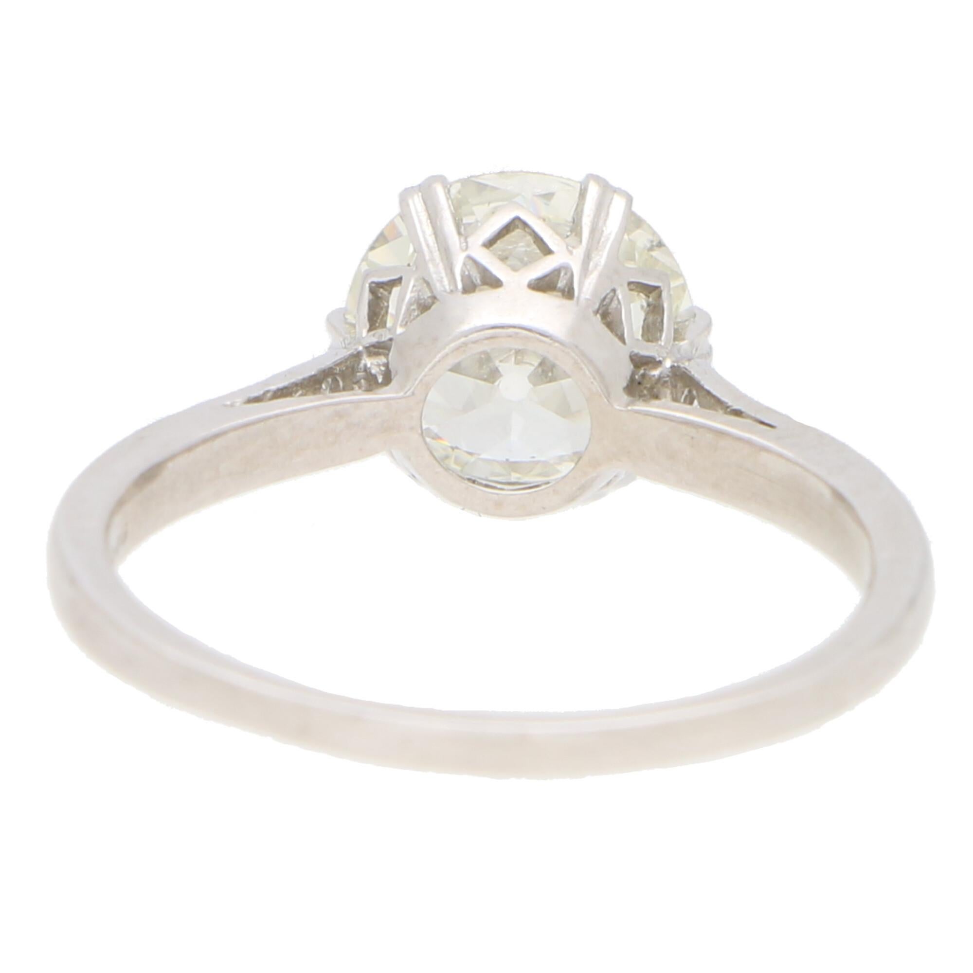 Women's or Men's Art Deco 1.85 Carat Old European Cut Diamond Solitaire Ring in Platinum