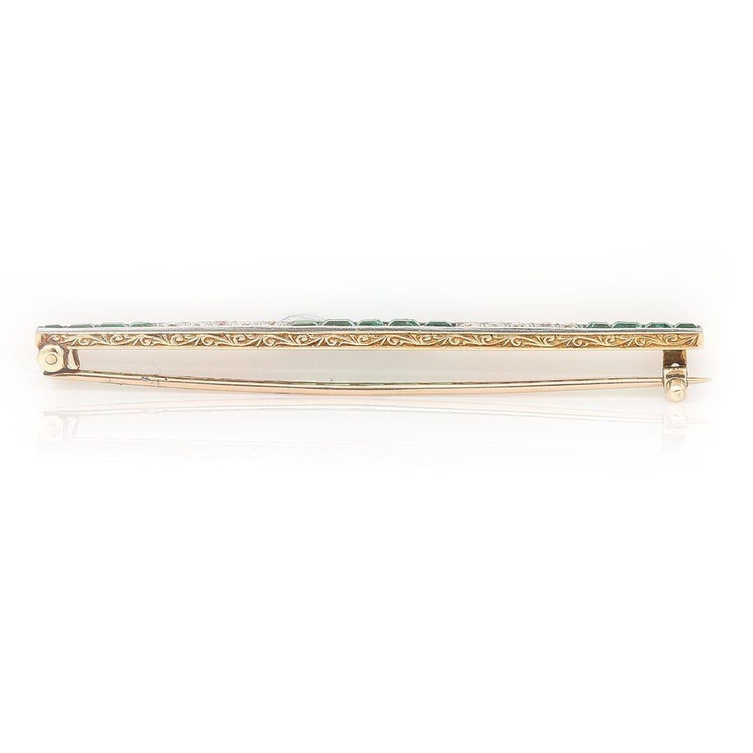 Art Deco 18ct Gold Emerald and Diamond Bar Brooch, Circa 1920 In Good Condition In Lancashire, Oldham