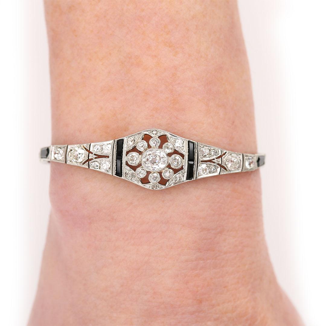 Art Deco 18ct White Gold 2ct Old Mine Cut Diamond and Onyx Bracelet, circa 1930 8