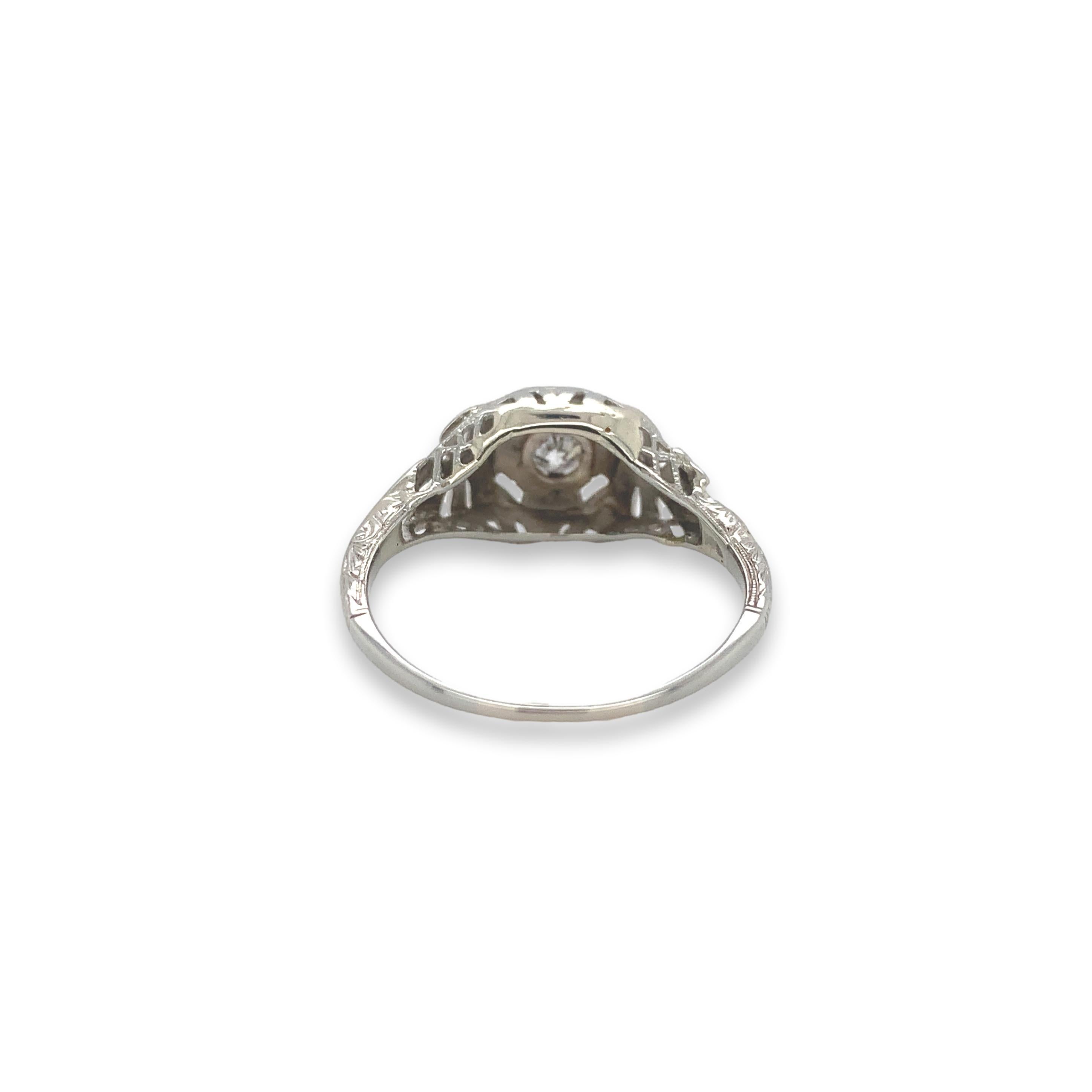 Women's Art Deco 18K .14ct Diamond Filigree Ring with Bows For Sale