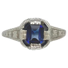 Art Deco 18K Gold .68ct Sapphire Ring Hand Engraved size 9.25