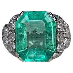 Art Deco 18K Gold 7.39ct Emerald 0.95ct Diamond Cocktail Ring