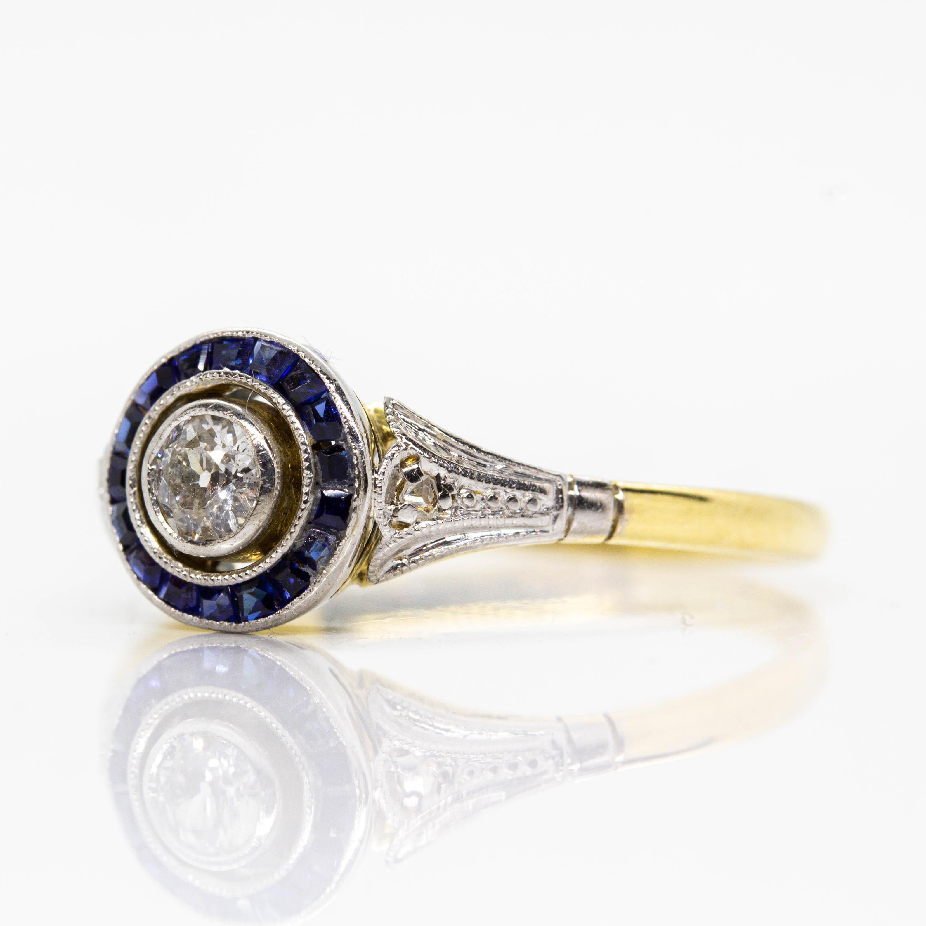 Art Deco 18 Karat Gold and Platinum Diamond and Sapphires Ring In Excellent Condition In Miami, FL