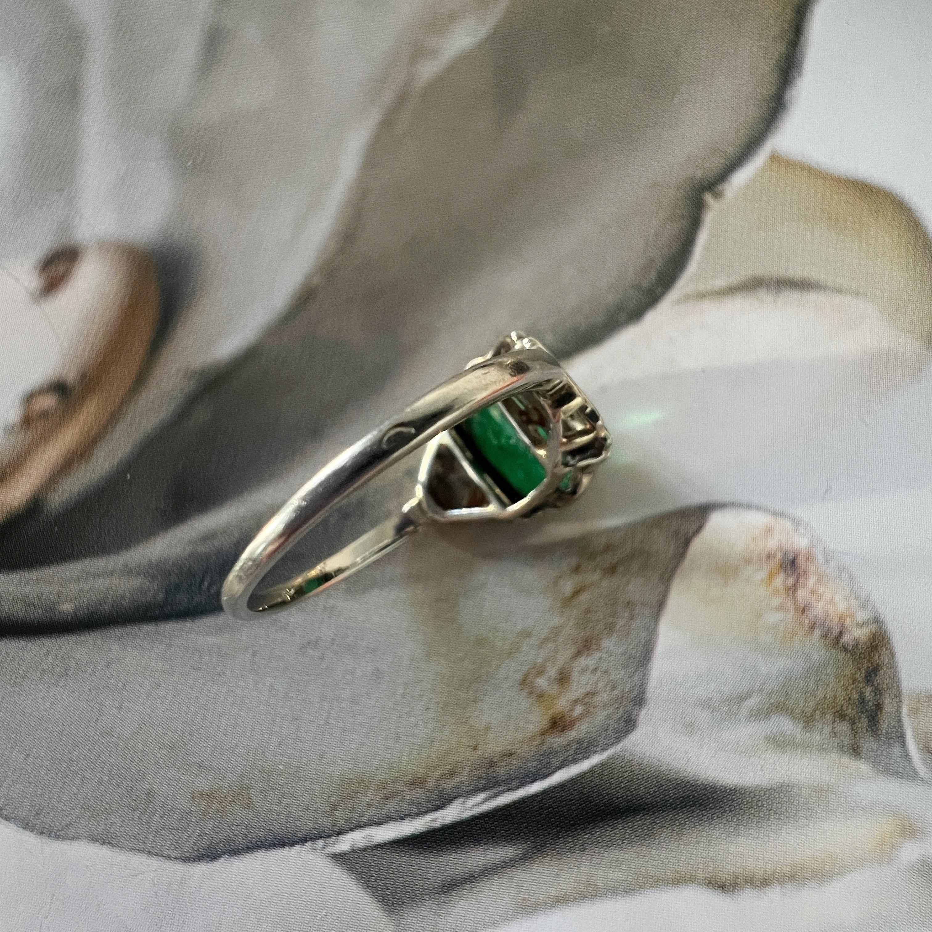 Art Deco 18K gold emerald cabochon diamond ring 4