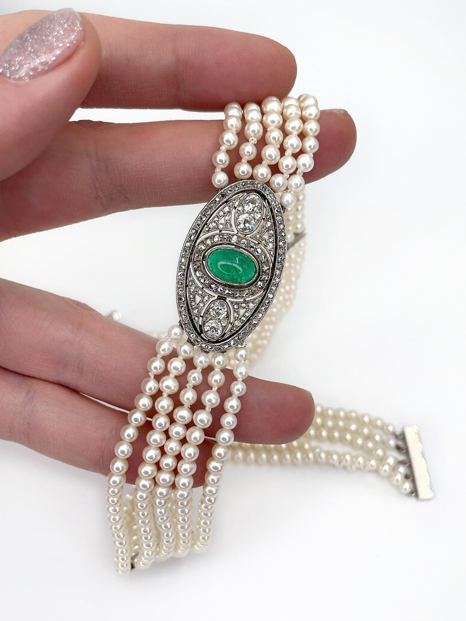 Art Deco Halskette aus 18 Karat Gold mit fünf Seil-Perlen und Smaragd im Rosenschliff (Art déco)