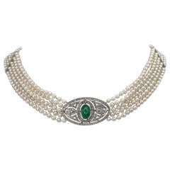 Art Deco Halskette aus 18 Karat Gold mit fünf Seil-Perlen und Smaragd im Rosenschliff
