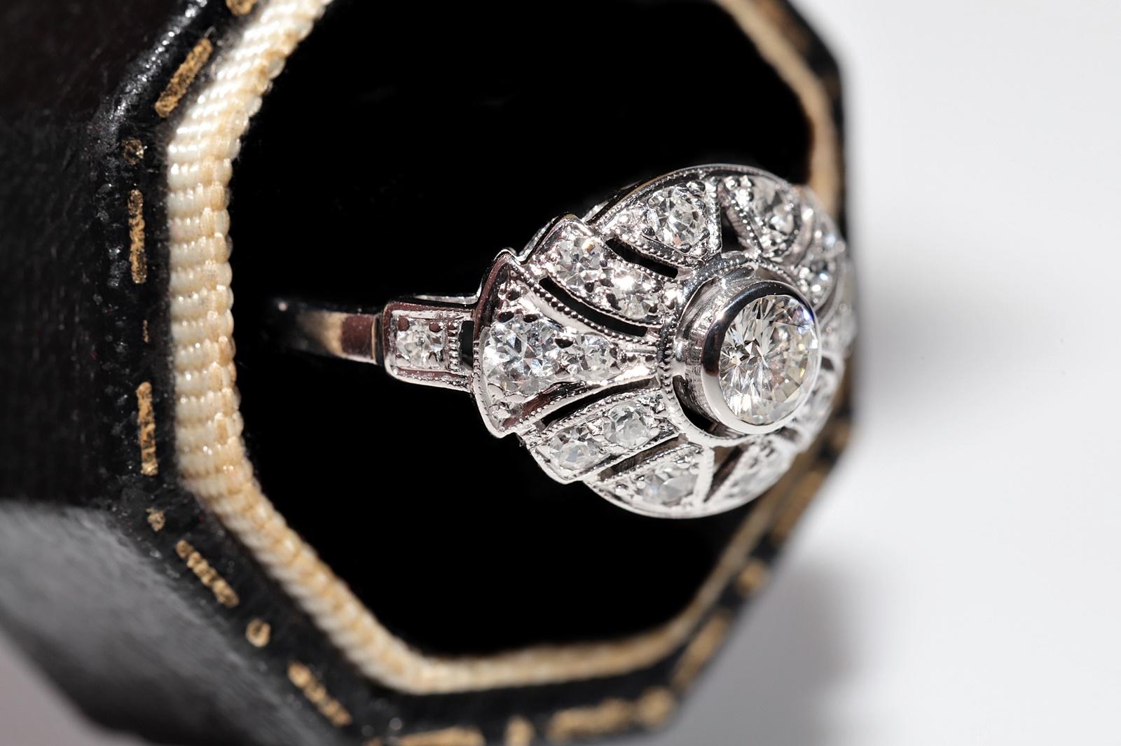 Art Deco 18k Gold Handcrafted Natural Diamond Decorated Pretty Ring For Sale 11