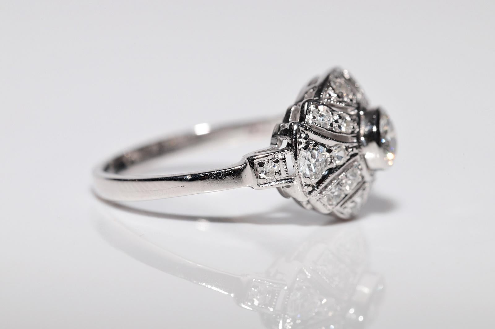 Art Deco 18k Gold Handcrafted Natural Diamond Decorated Pretty Ring For Sale 2
