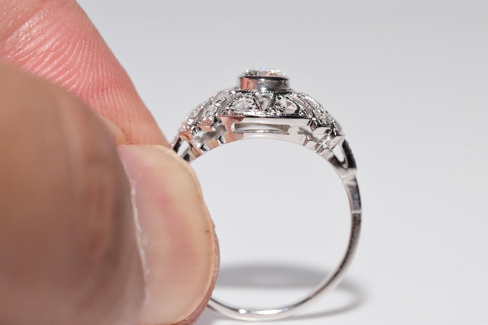 Art Deco 18k Gold Handcrafted Natural Diamond Decorated Pretty Ring For Sale 3