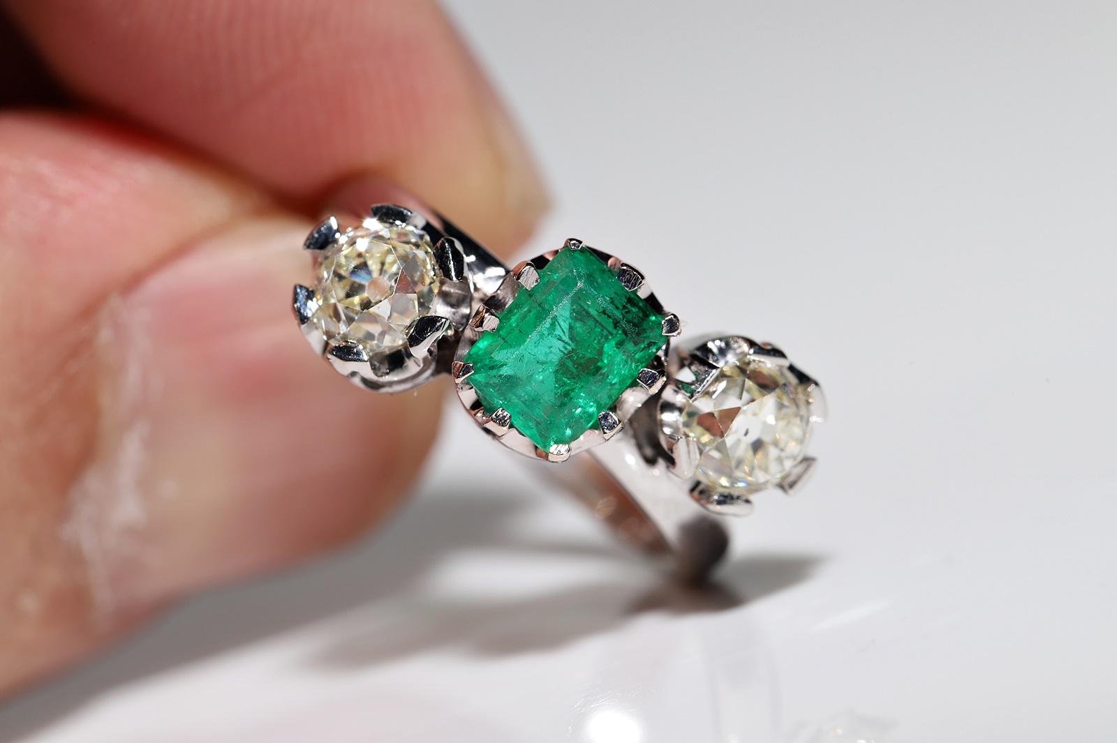 Art Deco 18k Gold Altminenschliff Diamant und Smaragd Dekorierter Ring  im Angebot 4