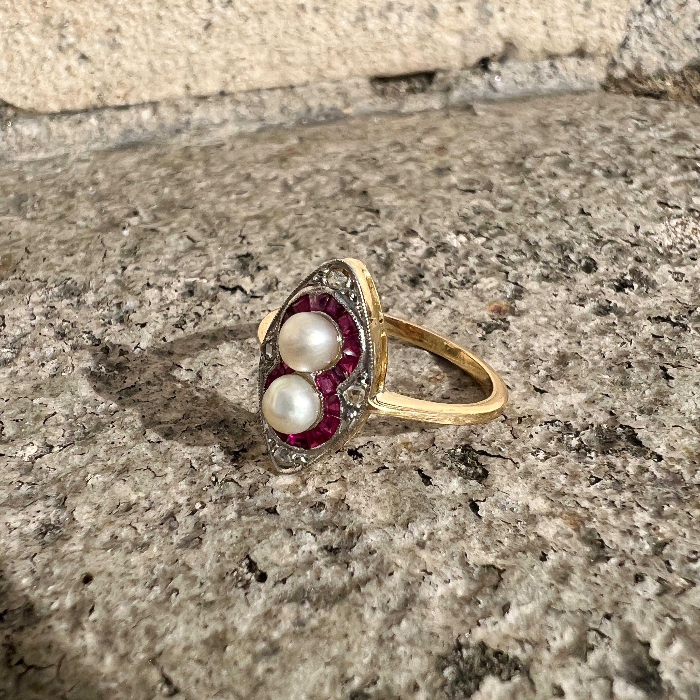 Art Deco 18K gold pearl ruby diamond ring For Sale 3