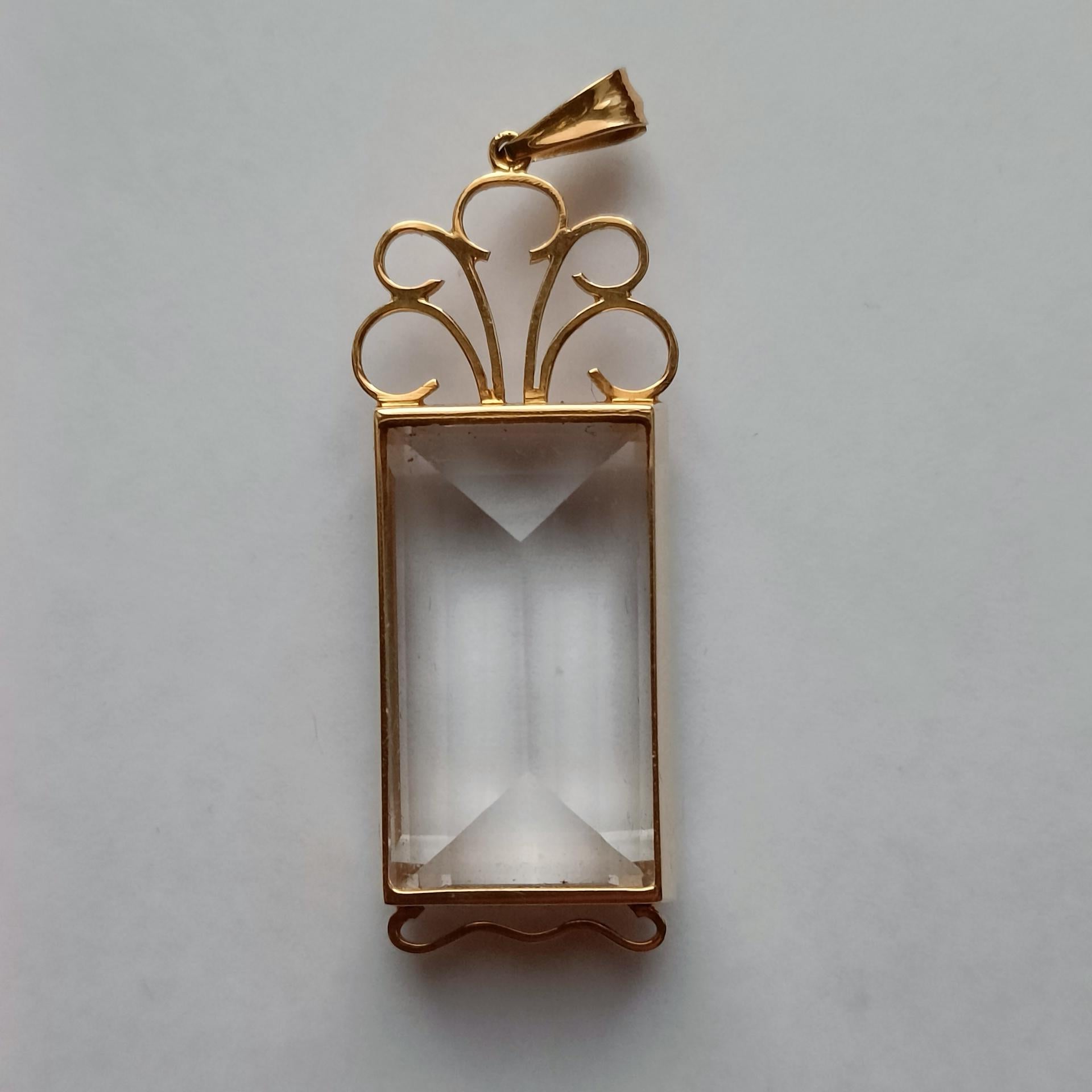 Taglio baguette Ciondolo Art Deco in oro 18k con cristallo di rocca di Stigbert / Engelbert in vendita