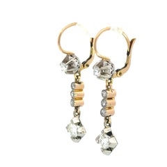 Art Deco Ohrringe aus 18k Gold und Platin, baumelnd
